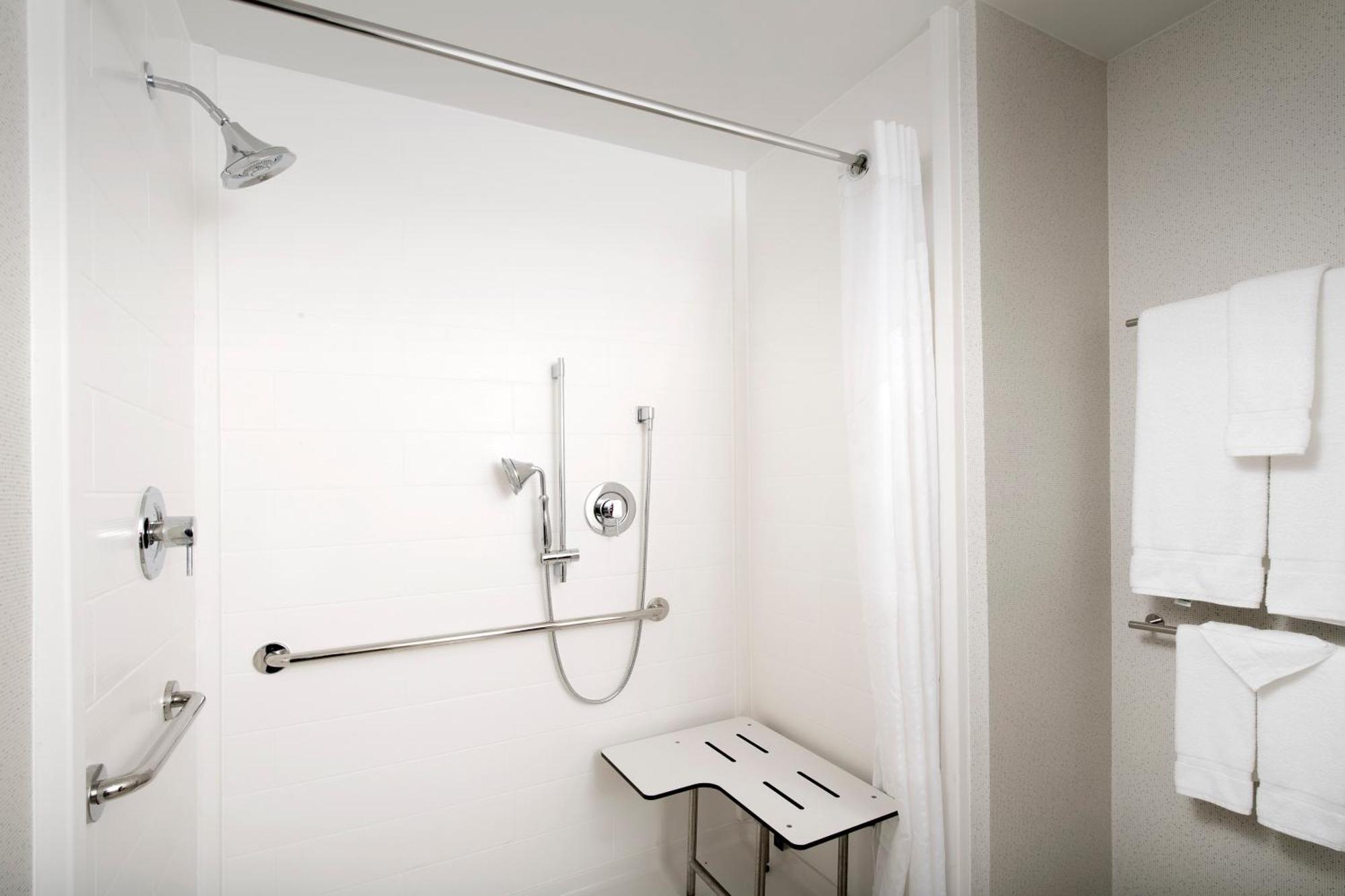 King Room Roll Shower Disability Access