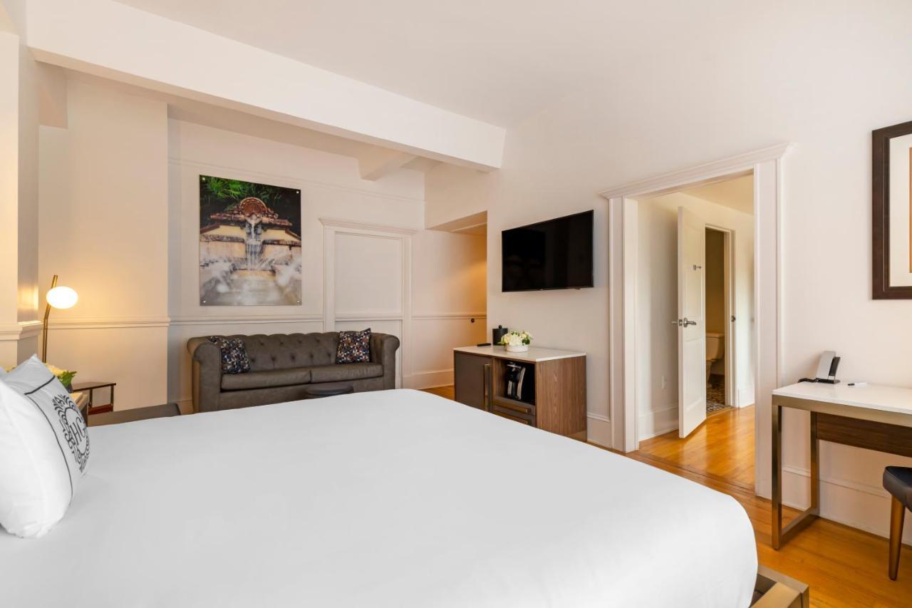 King Room View of Alamo