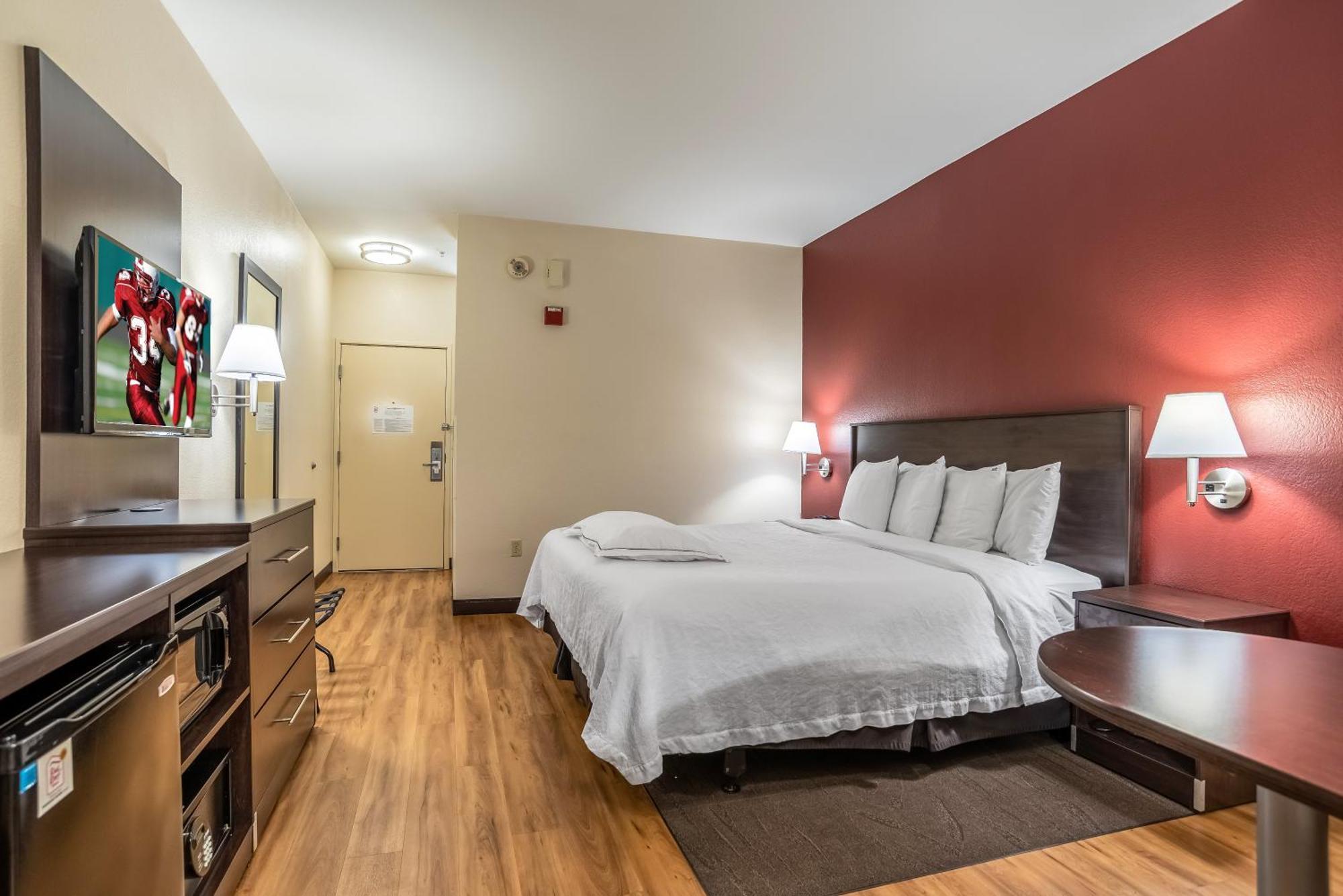 Superior King Room Smoke Free,1275720196:JPEG