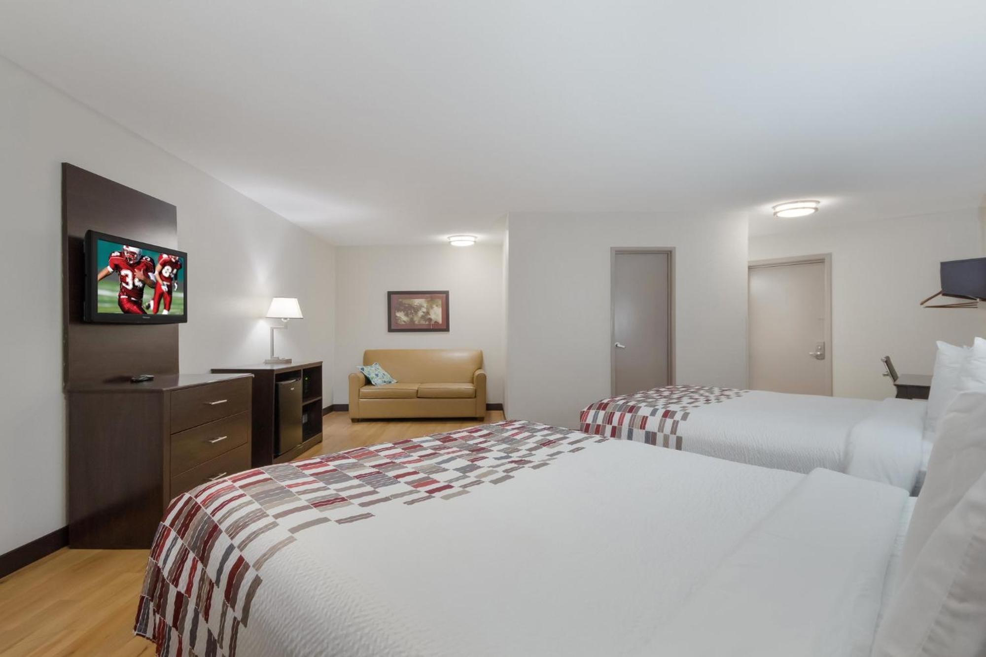 Suite Two Queen Beds Non-Smoking