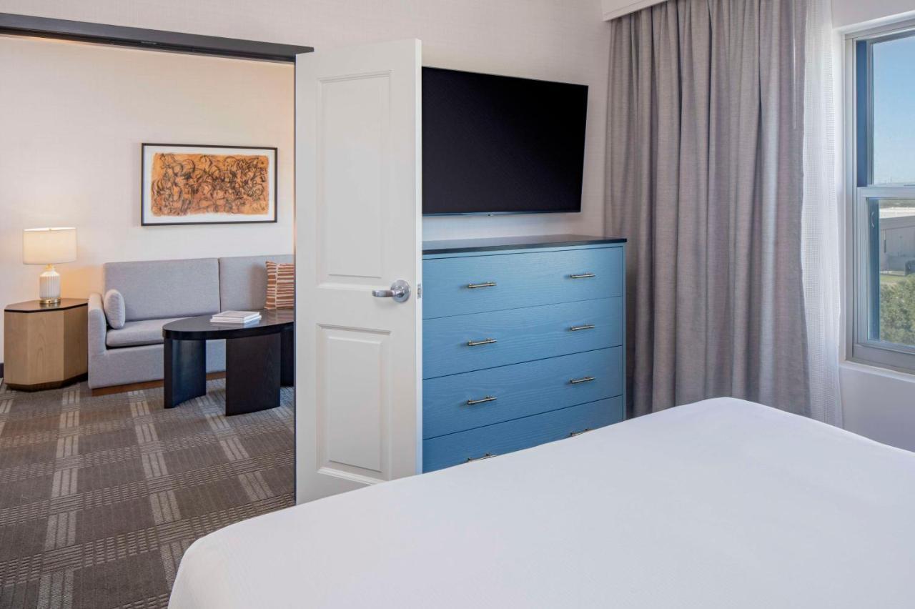 One-Bedroom King Suite,1523503819:JPEG