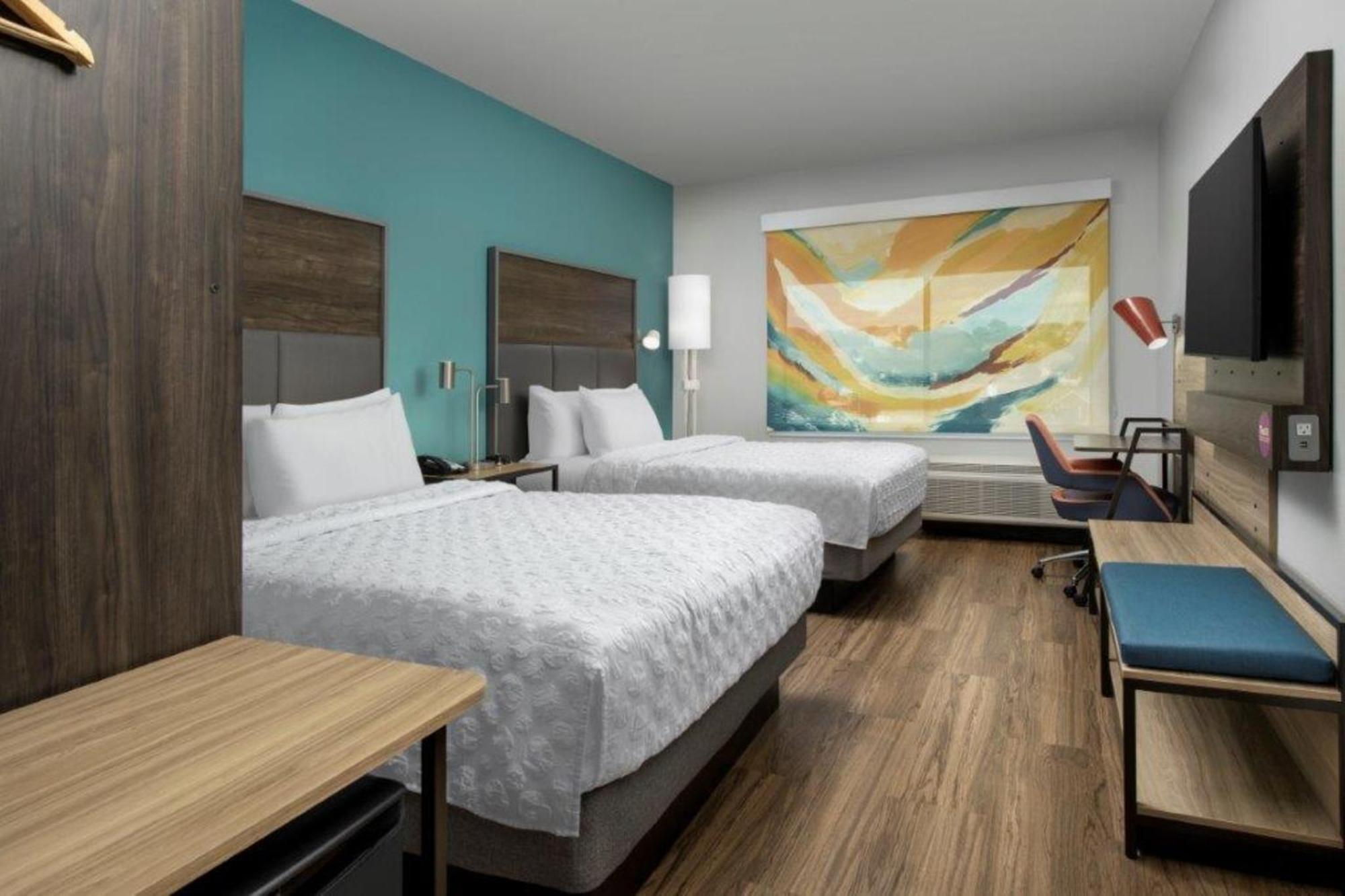 Queen Room Two Queen Beds