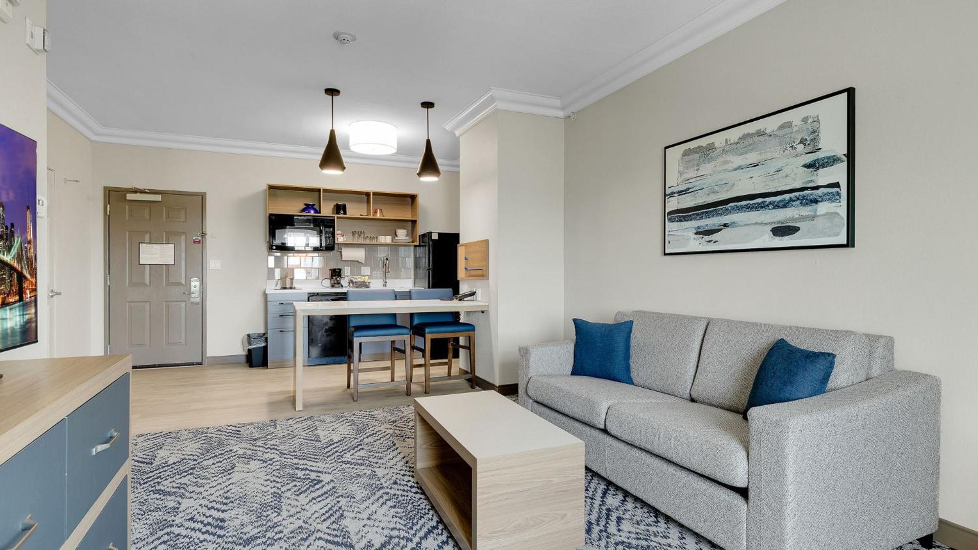 One-Bedroom King Suite