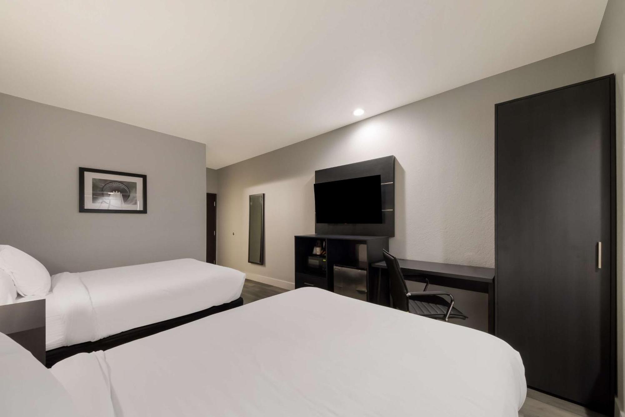 Double Room Two Double Beds Non-Smoking