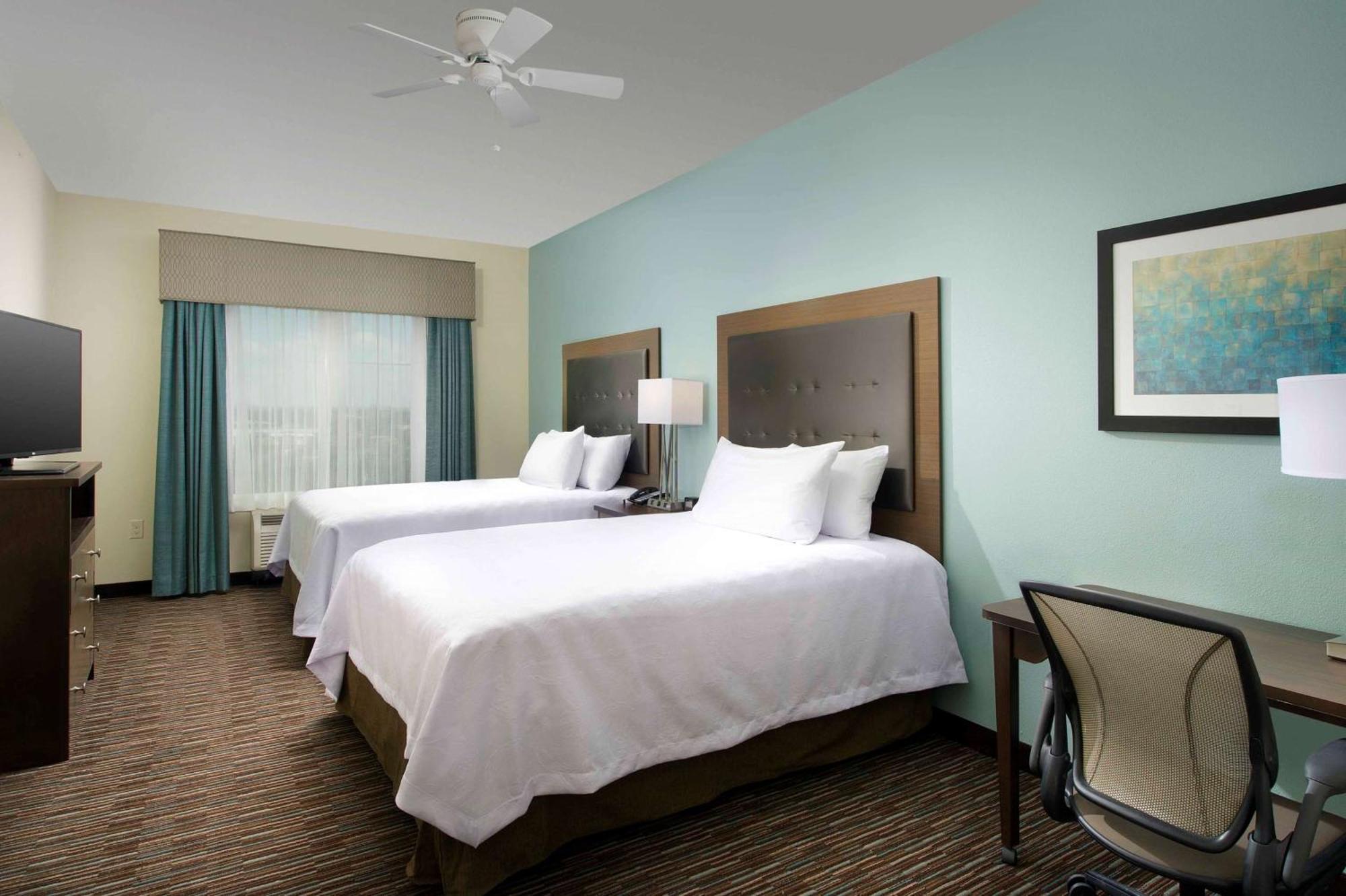 Queen Studio Two Queen Beds Mobility Hearing Access or Non-Smoking