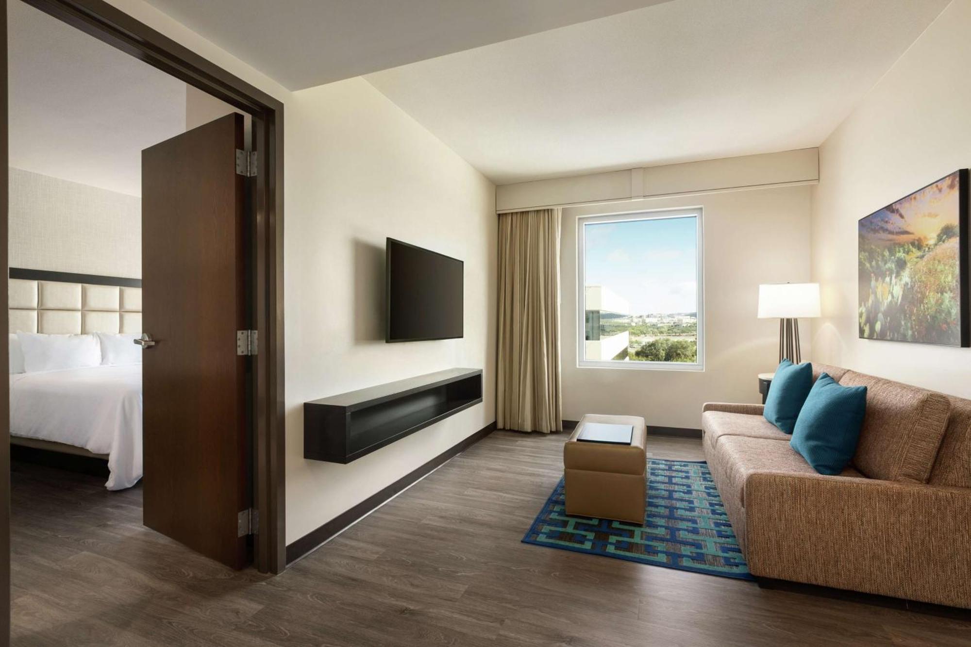 Two-Room Queen Suite Two Queen Beds