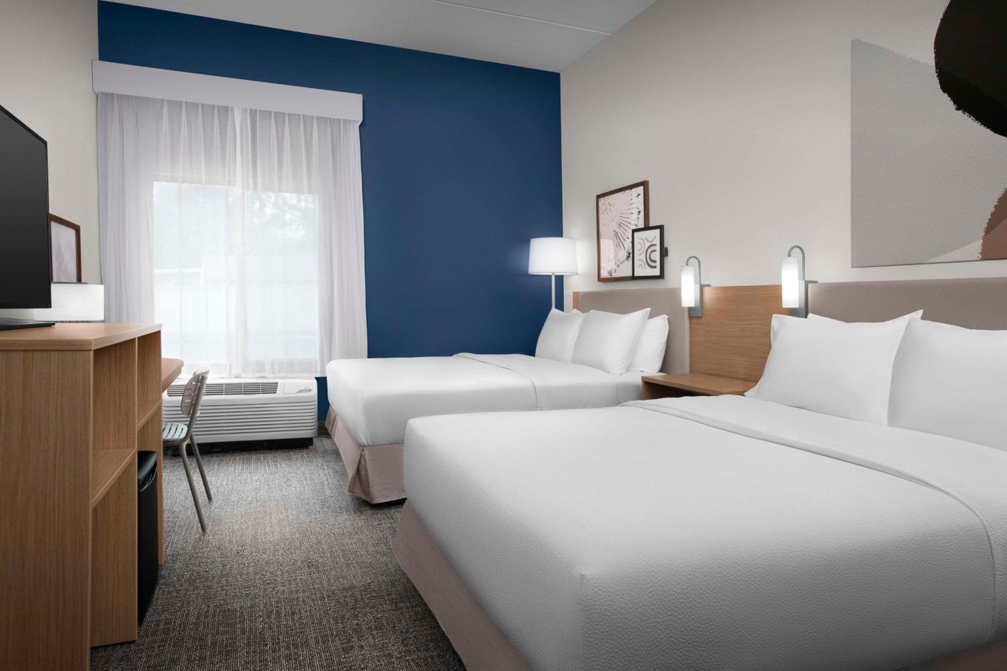 Queen Room Two Queen Beds