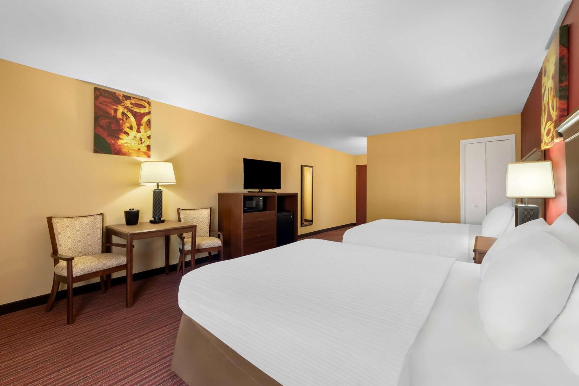 Queen Room Two Queen Beds Non-Smoking