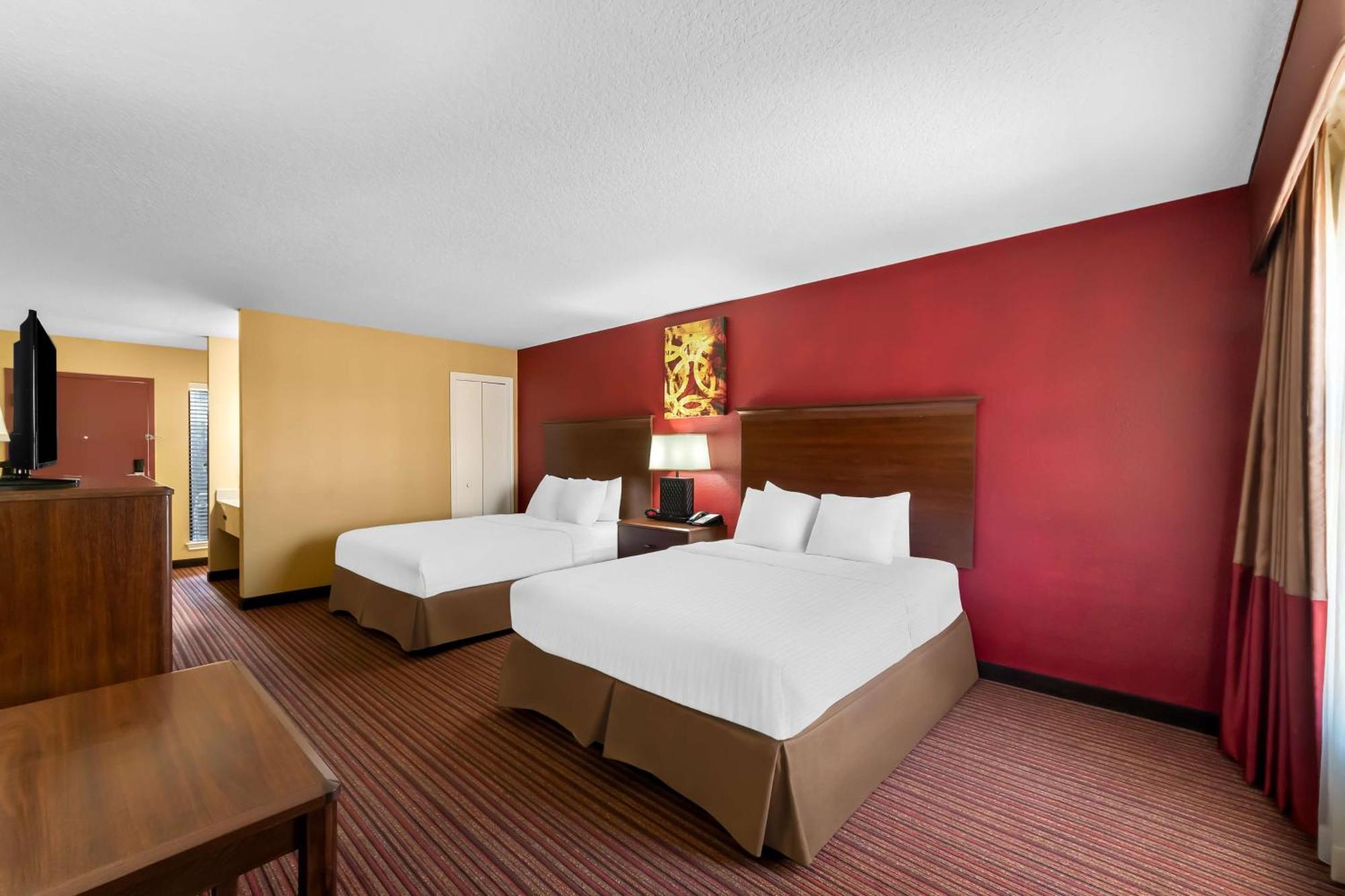 Queen Room Two Queen Beds Non-Smoking