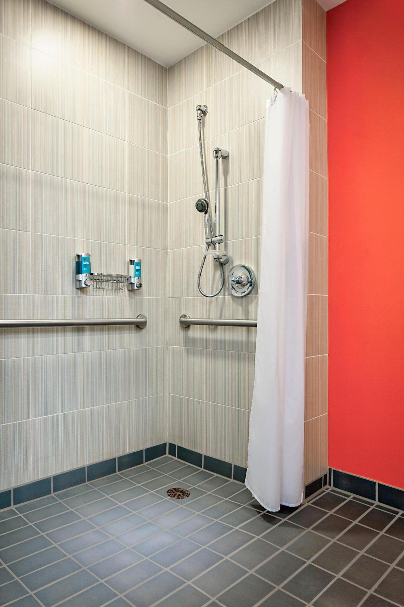 King Room with Roll-in Shower - Mobility and Hearing Accessible