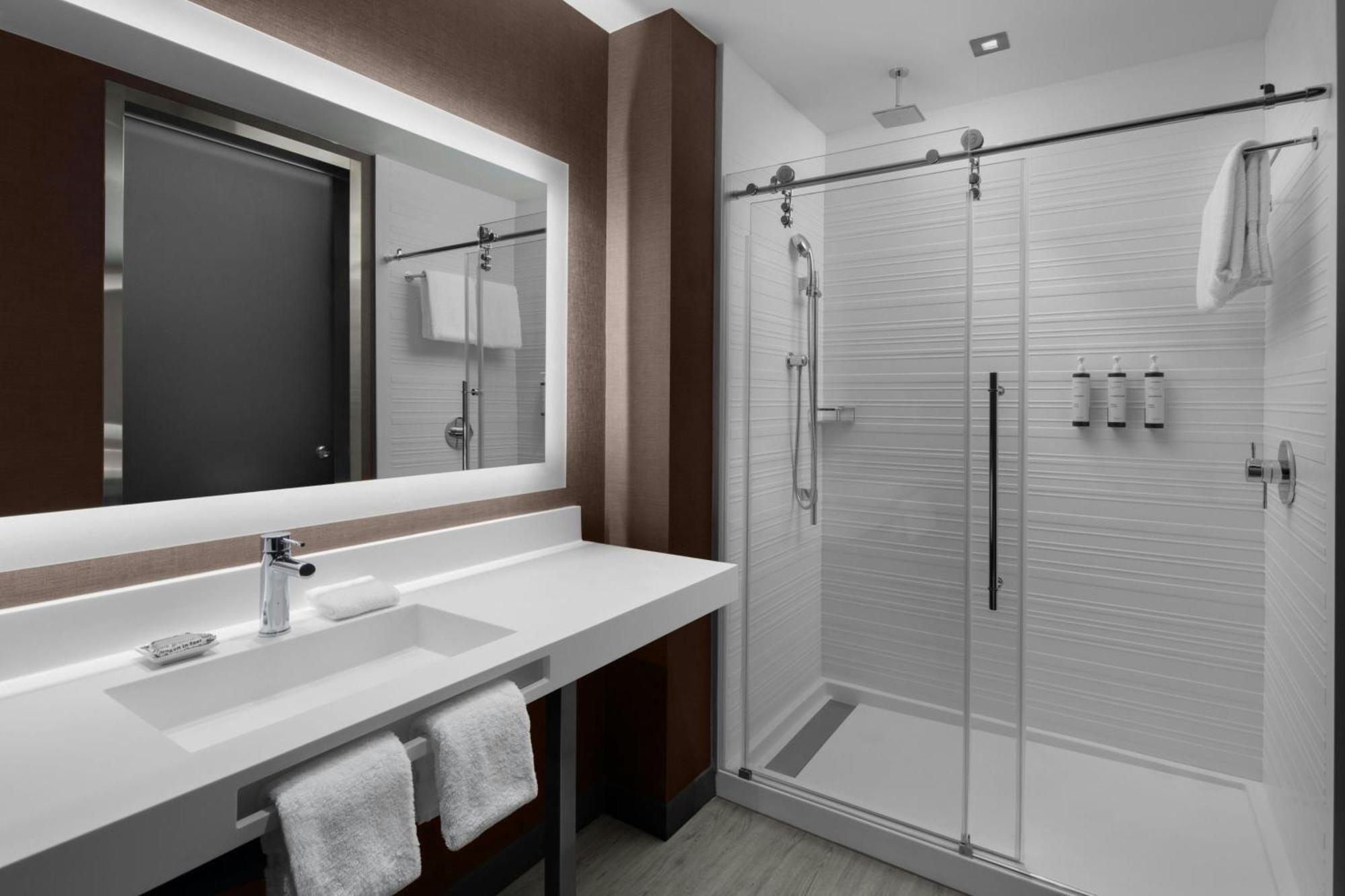 Queen Room City View