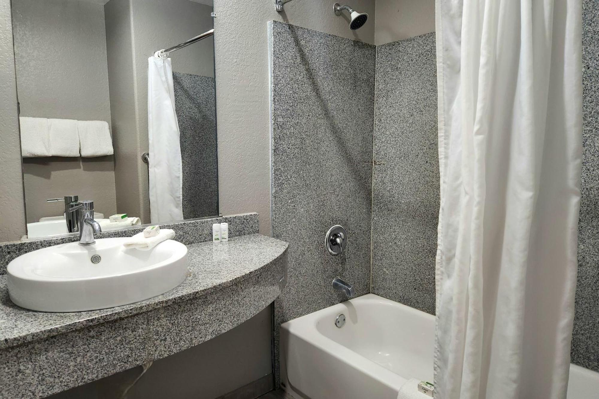 Double Room Two Double Beds Non-Smoking
