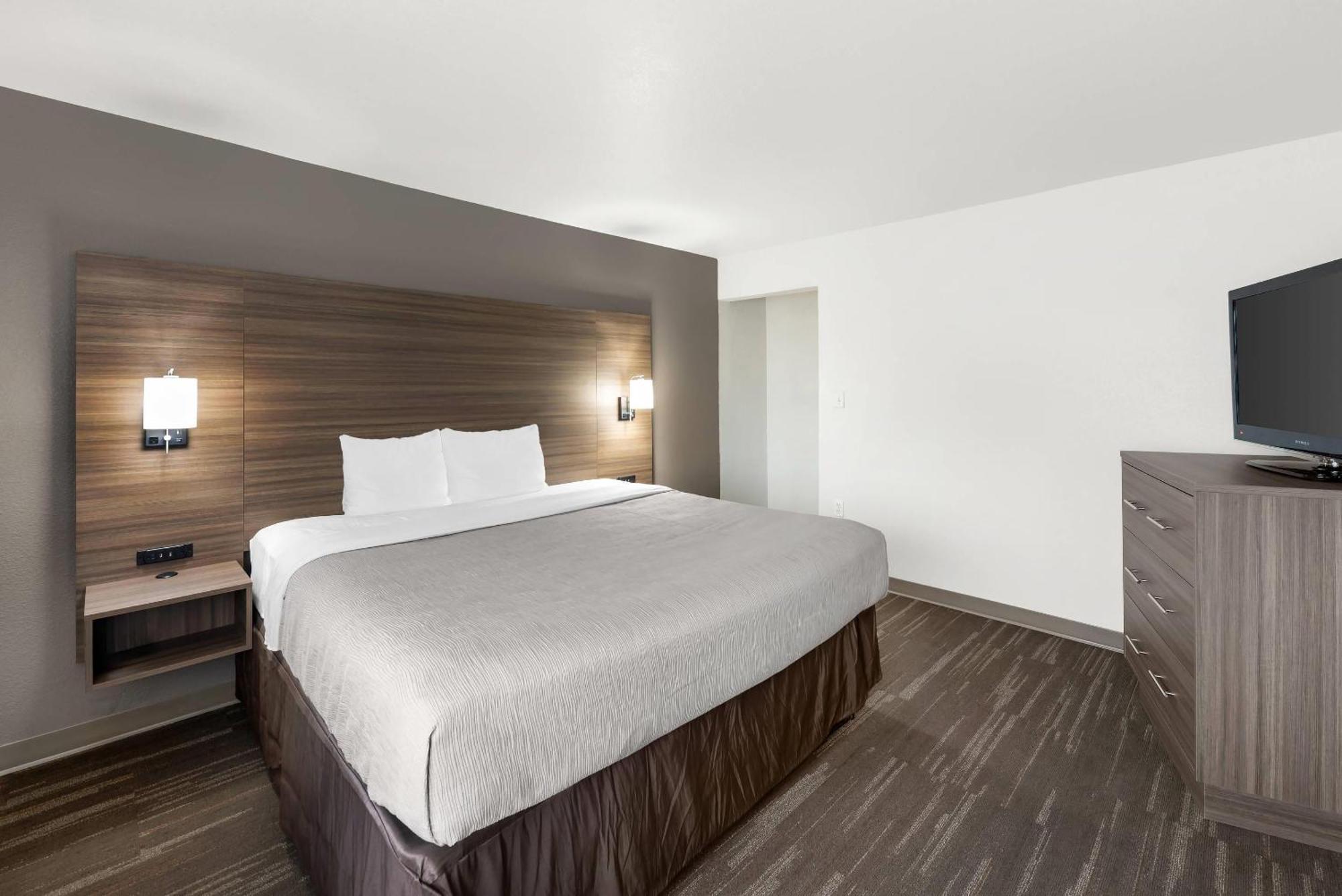 King Queen Room