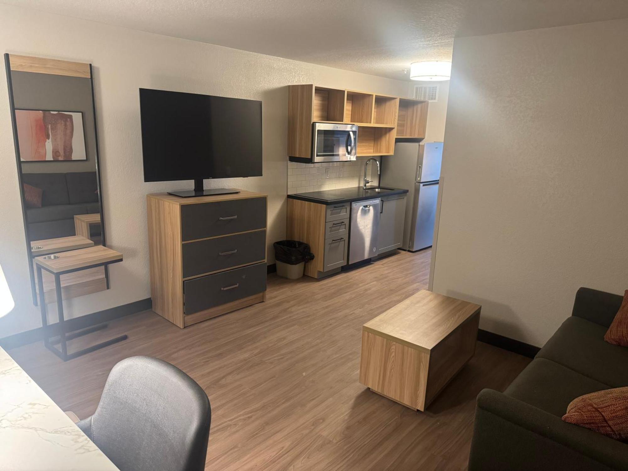 King Studio Suite