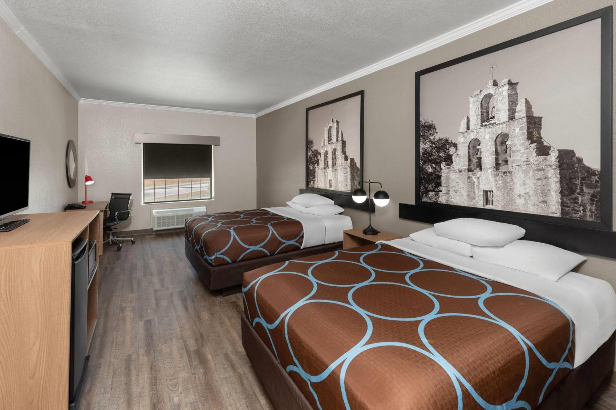 Queen Room Two Queen Beds Non-Smoking