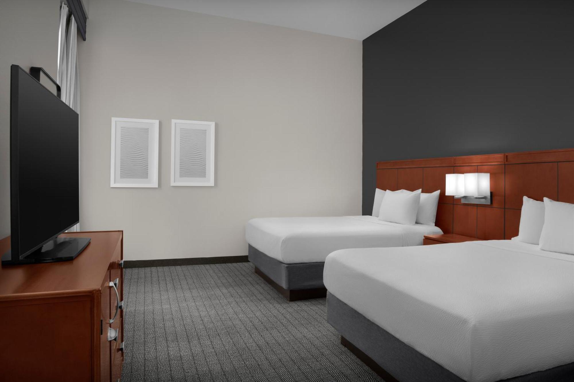 Queen Room Two Queen Beds