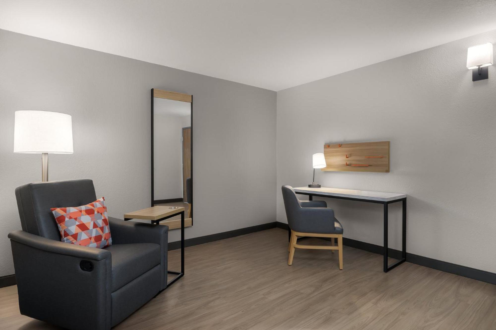 King Studio Suite