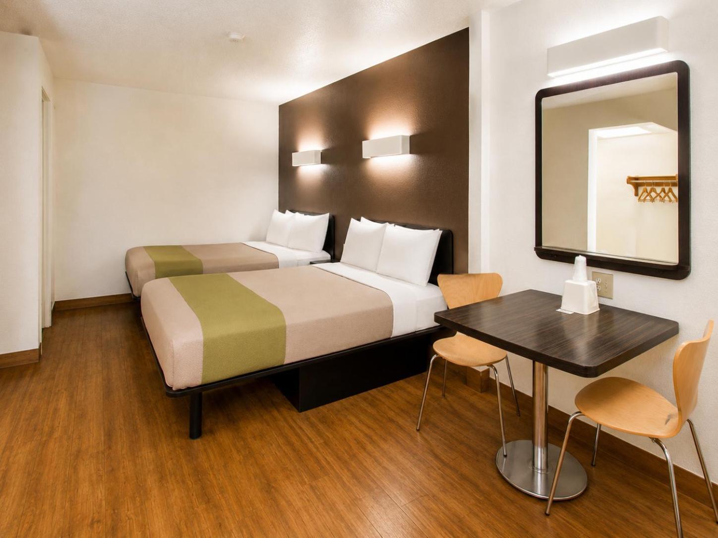 2 Full Beds Non Smoking Kitchenette