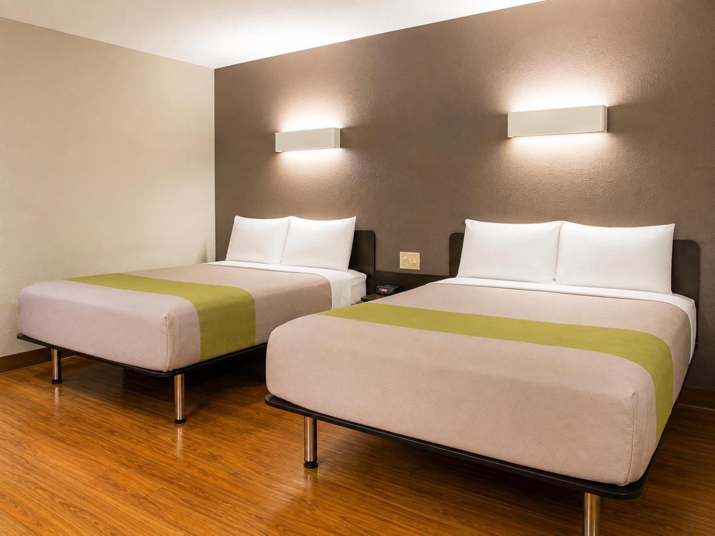 2 Full Beds Non Smoking Kitchenette