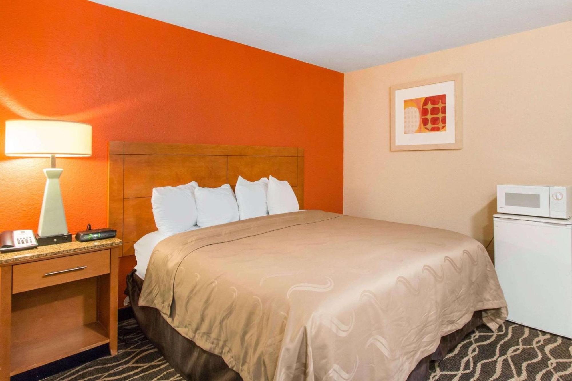 Two-Bedroom Suite Two King Beds