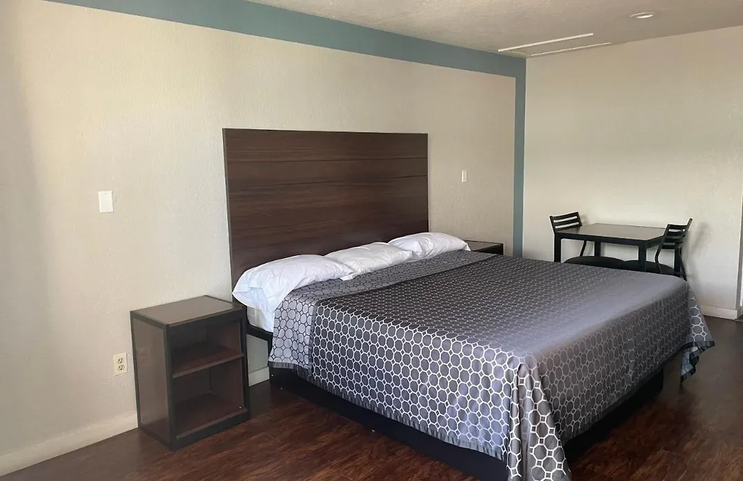Garden Inn Motel-1