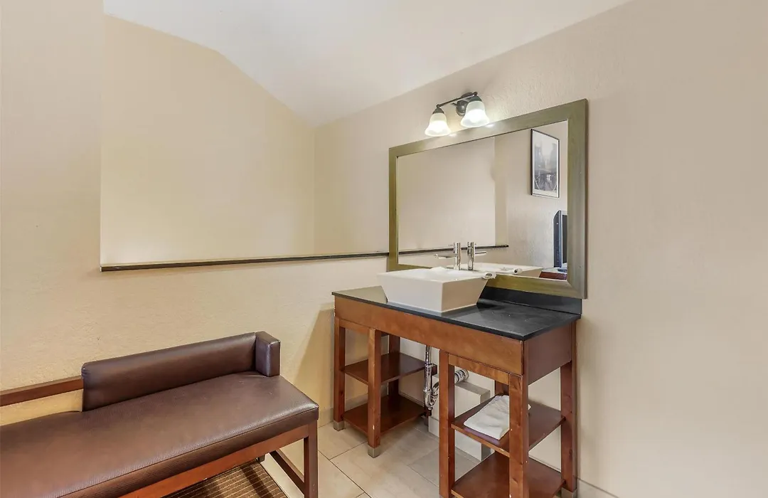 Best Western Alamo Suites-1