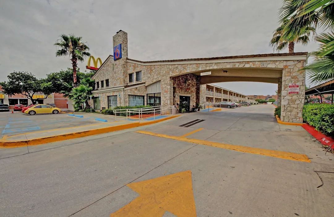 Motel 6-San Antonio, Tx - Downtown - Market Square-1