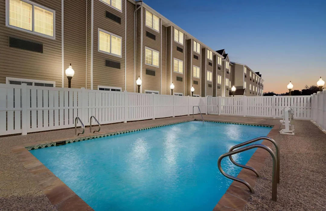Super 8 By Wyndham San Antonio Airport North-1