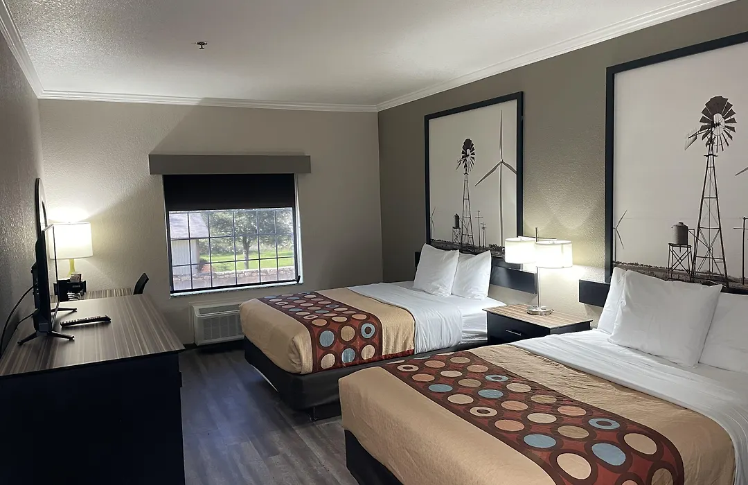 Super 8 By Wyndham San Antonio/Alamodome Area-1