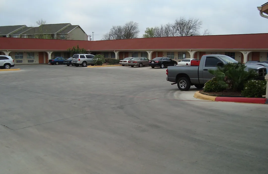 Winnquest Inn Near Ft. Sam Houston-1