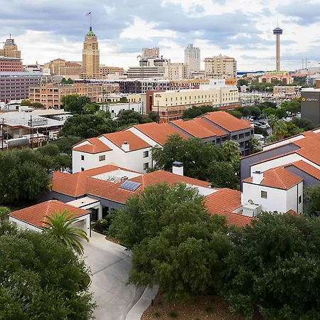Courtyard By Marriott San Antonio Downtown-2