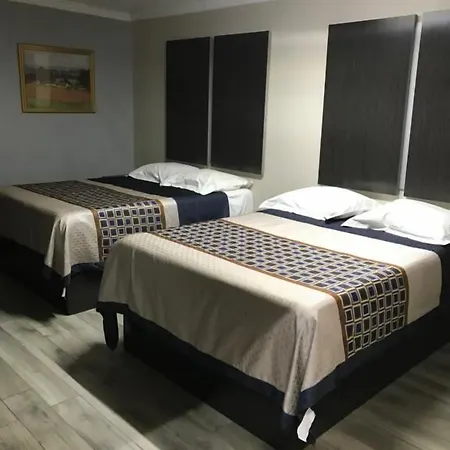 Southtown S.A. Inn-3
