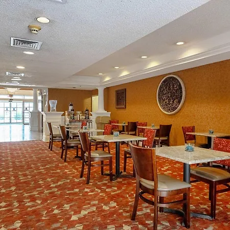 Quality Suites San Antonio Northeast-3