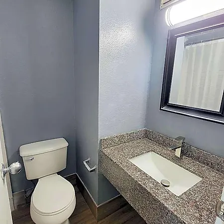 Travel Inn San Antonio-3