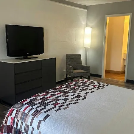 Red Roof Inn San Antonio - South Park-2