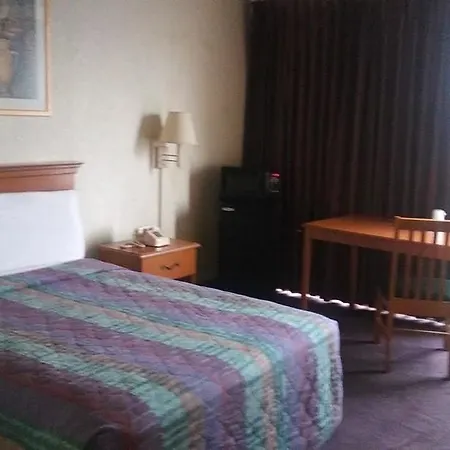 Budget Lodge San Antonio-3